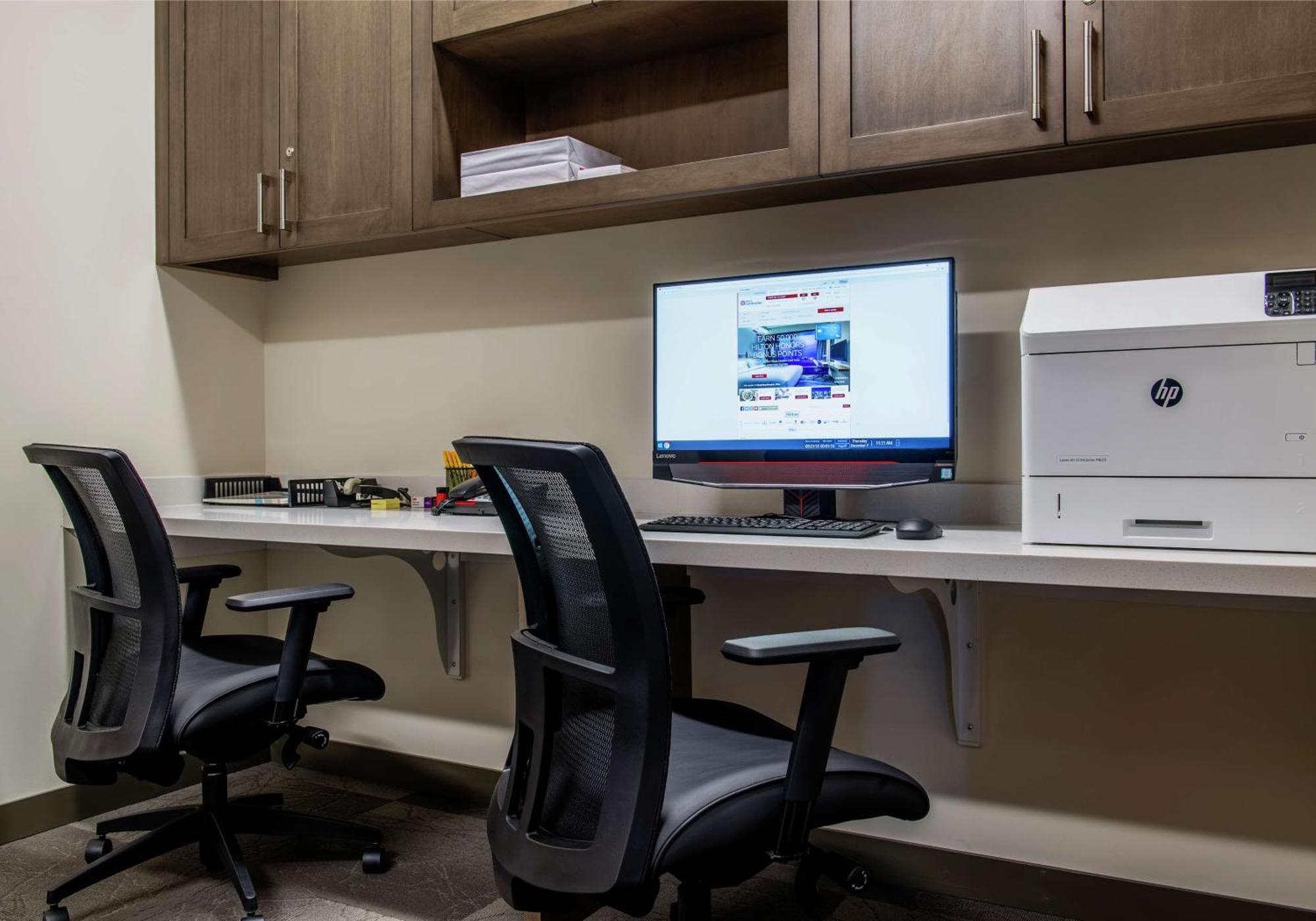 Hilton Garden Inn Winnipeg South מראה חיצוני תמונה